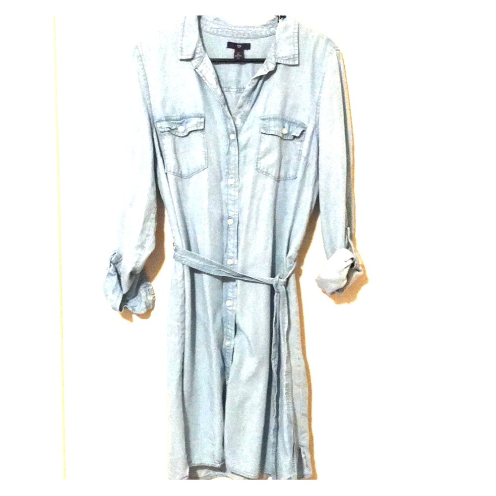 Large Gap faded denim dress EUC